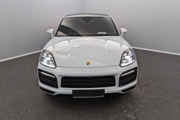 Hvid Porsche Cayenne fra 2020