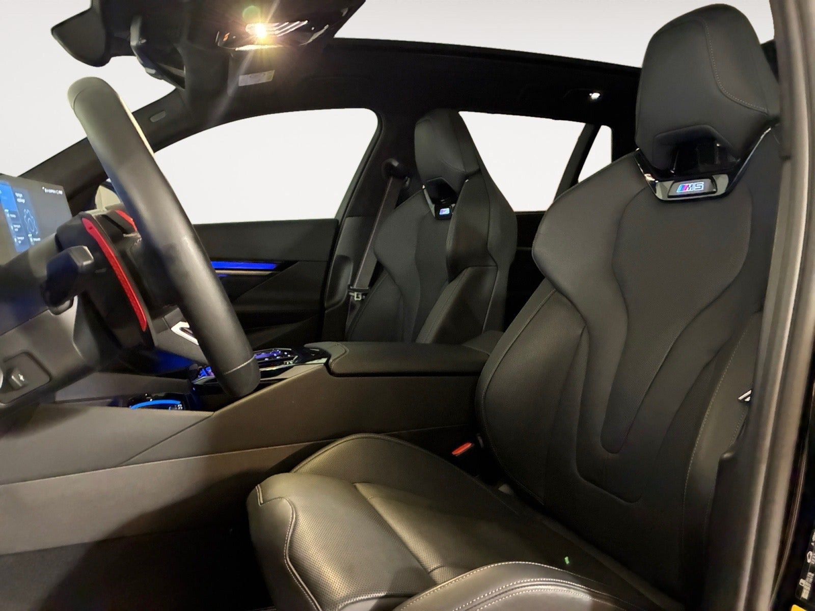 Sort BMW M5 fra 2025
