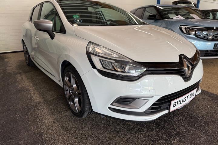 Hvid Renault Clio IV fra 2017