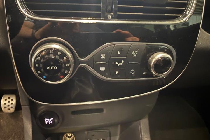 Hvid Renault Clio IV fra 2017