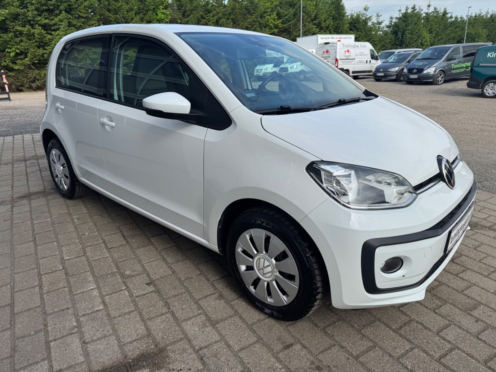Hvid VW UP! fra 2020