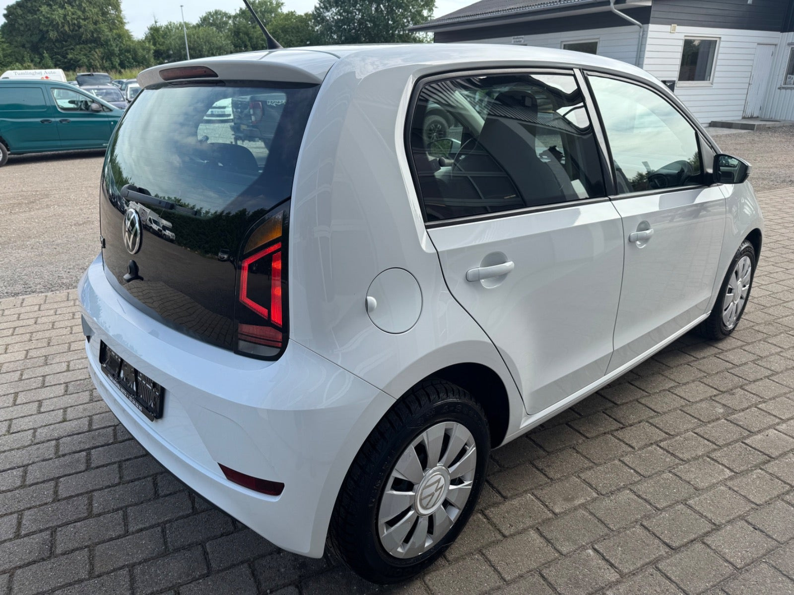 Hvid VW UP! fra 2020