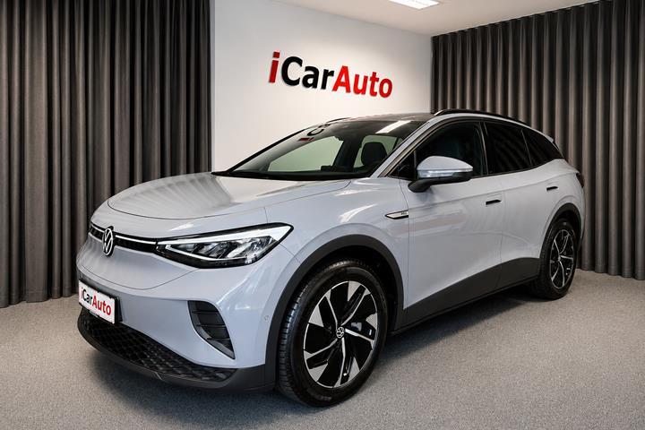 Grå VW ID.4 fra 2023 set udefra