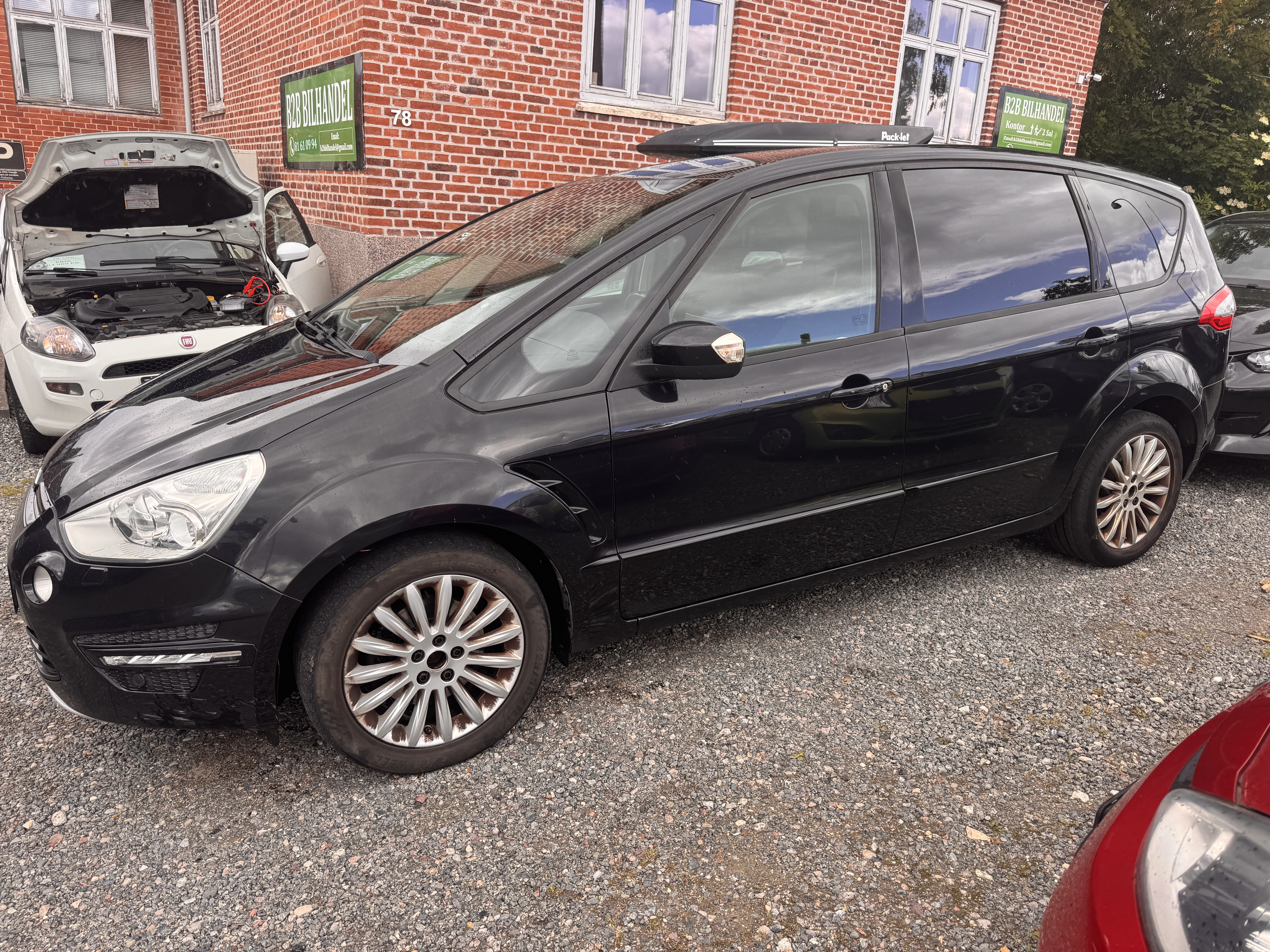 Sort Ford S-MAX fra 2015
