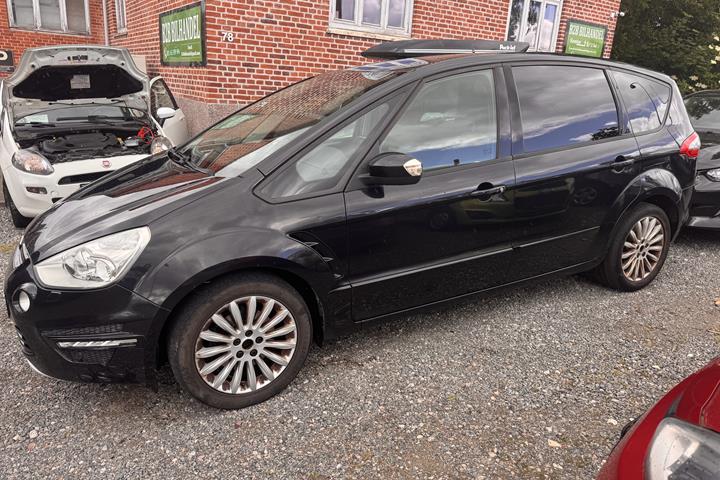 Sort Ford S-MAX fra 2015