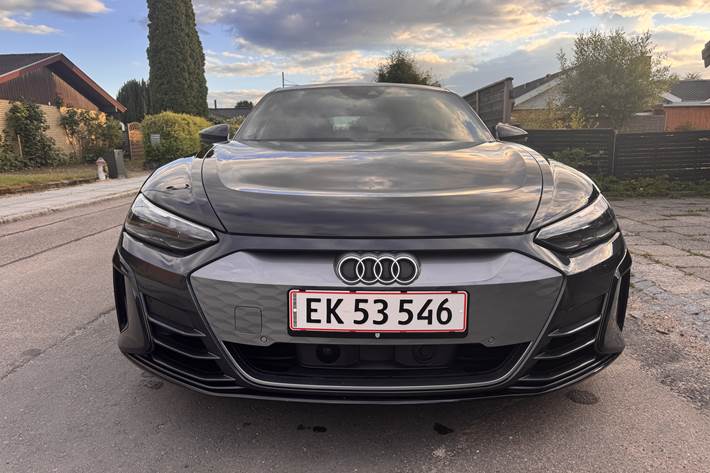 Sort Audi e-tron GT fra 2022