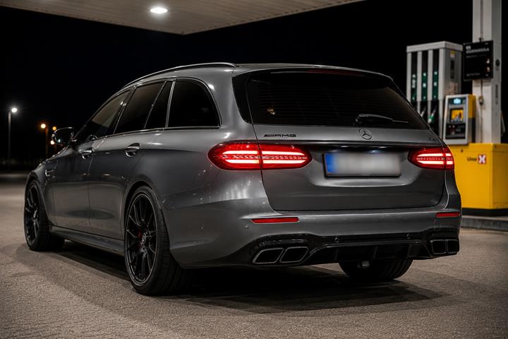 undefined Mercedes - fra 2017 set udefra