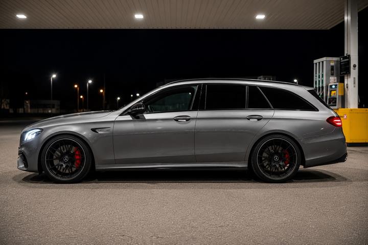 undefined Mercedes - fra 2017