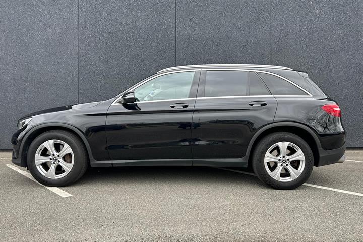 Sort Mercedes GLC220 d fra 2017