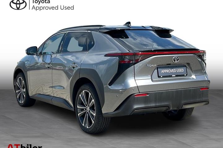 Grå Toyota BZ4X fra 2024