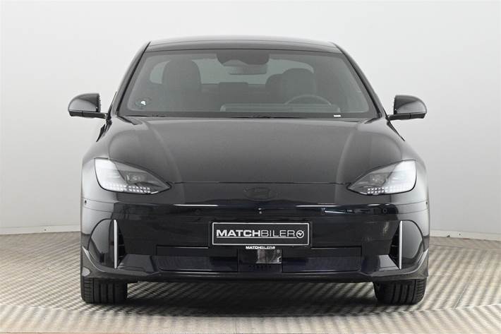 Blå Hyundai Ioniq 6 fra 2023