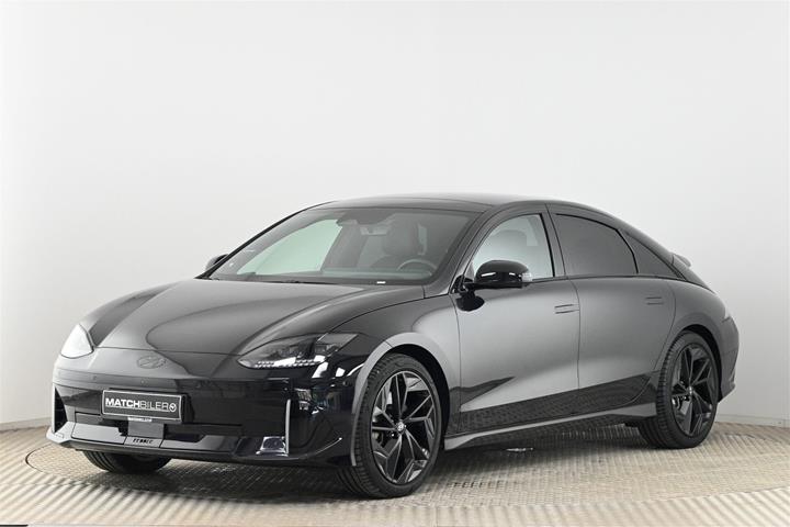 Blå Hyundai Ioniq 6 fra 2023
