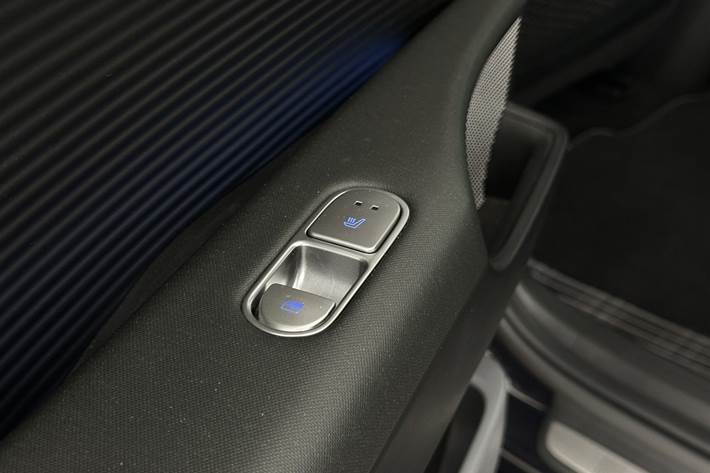 Blå Hyundai Ioniq 6 fra 2023