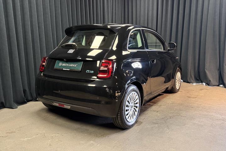 Sort Fiat 500e fra 2023
