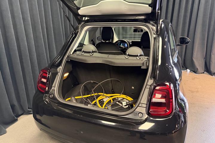 Sort Fiat 500e fra 2023