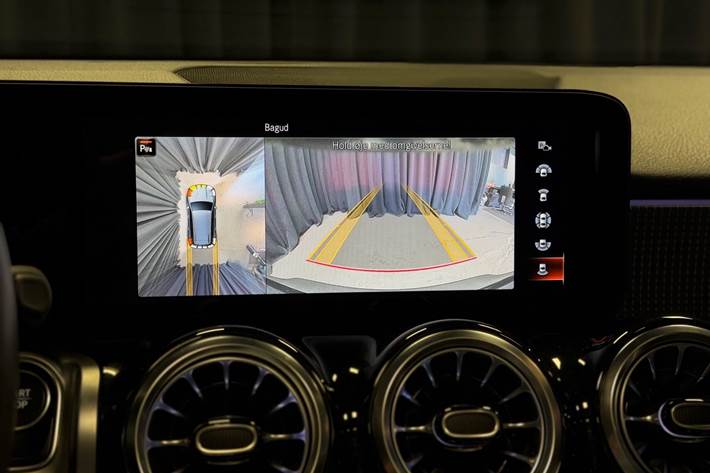 Sort Mercedes EQB 250 fra 2022