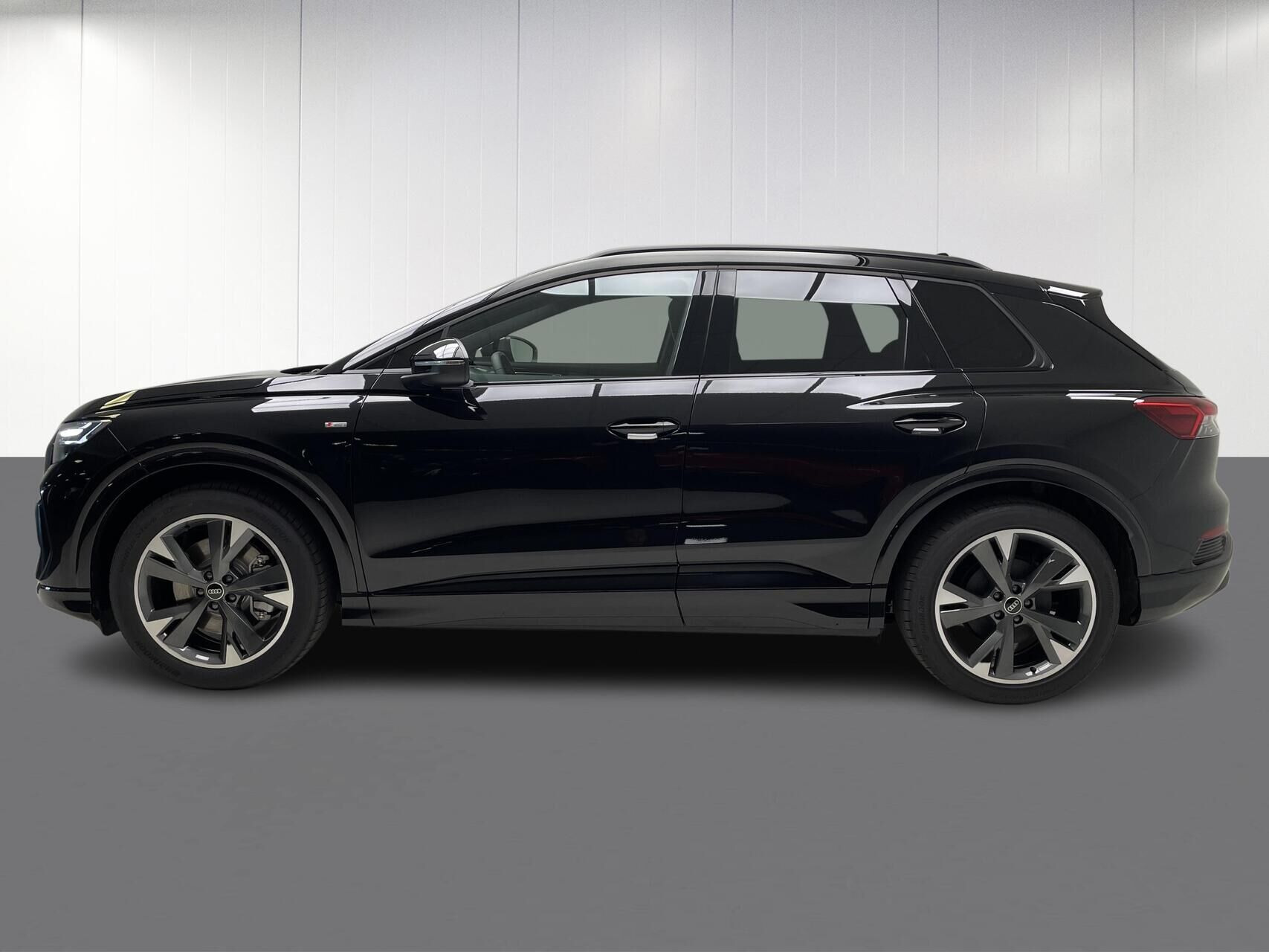 Sort Audi Q4 fra 2026