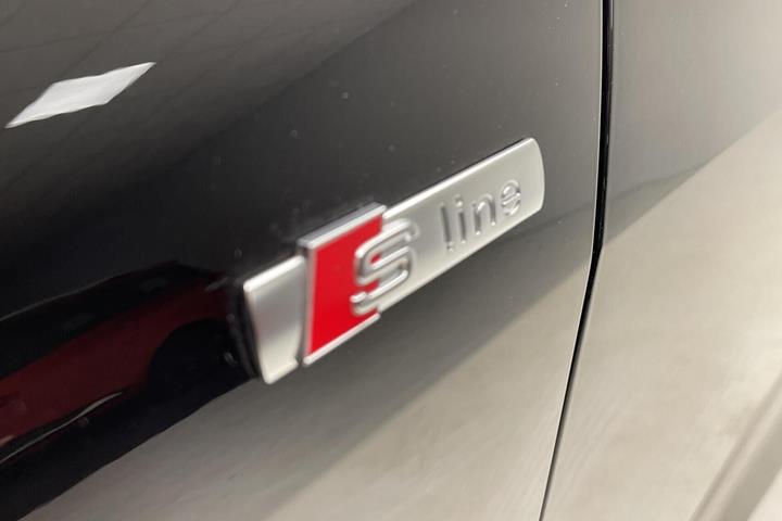 Sort Audi Q4 fra 2026