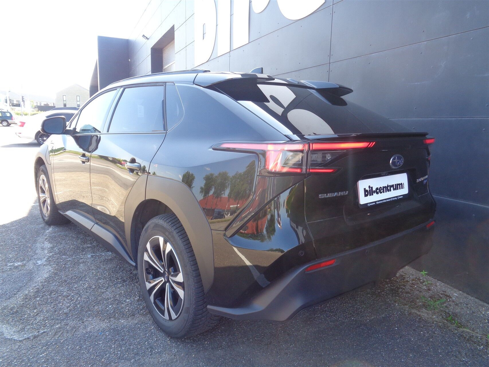 Sort Subaru Solterra fra 2024