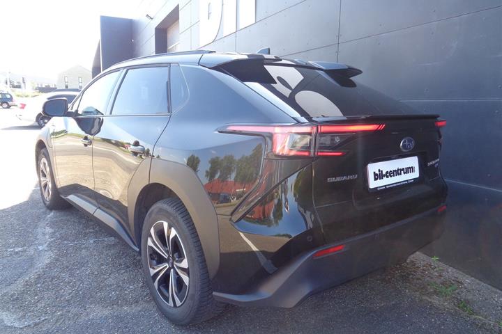 Sort Subaru Solterra fra 2024