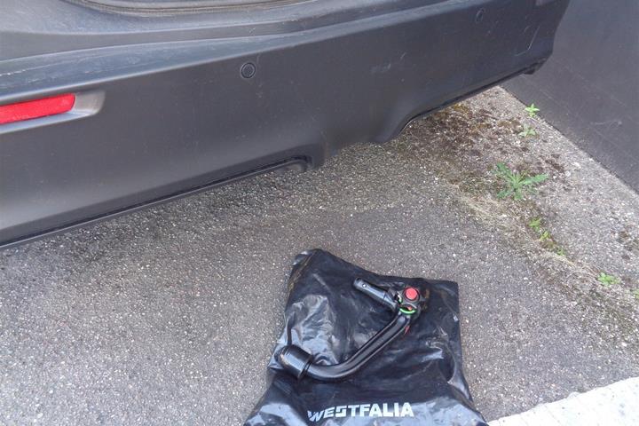 Sort Subaru Solterra fra 2024 set udefra
