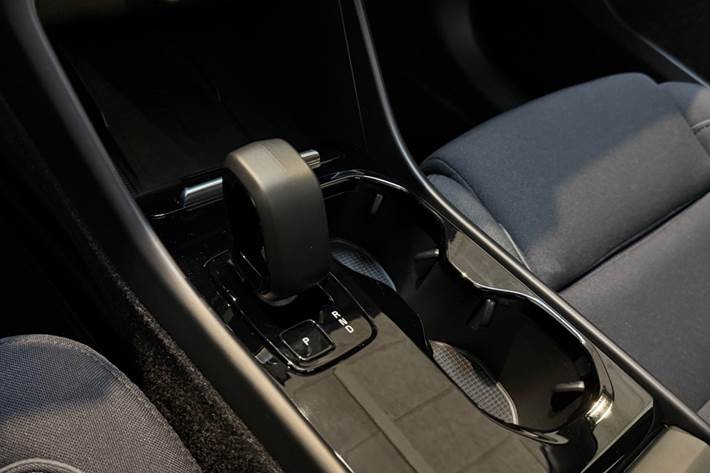 Grå Volvo C40 fra 2023