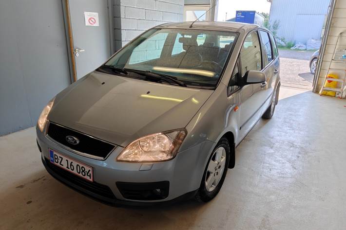 Gul Ford Focus C-MAX fra 2004