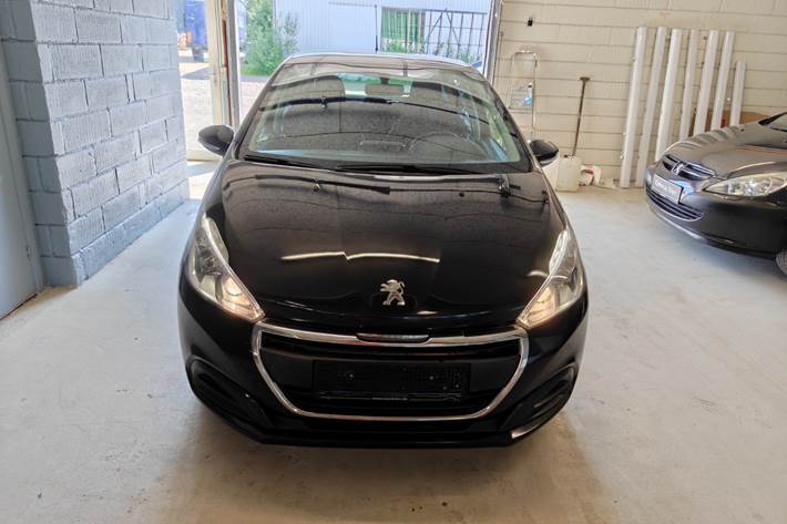 undefined Peugeot 208 fra 2016
