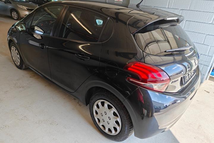 undefined Peugeot 208 fra 2016