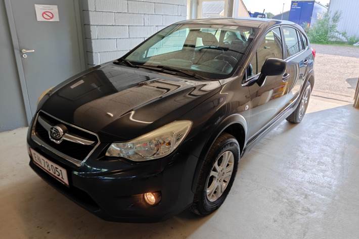 Gul Subaru XV fra 2012