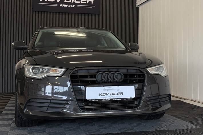 Gul Audi A6 fra 2011