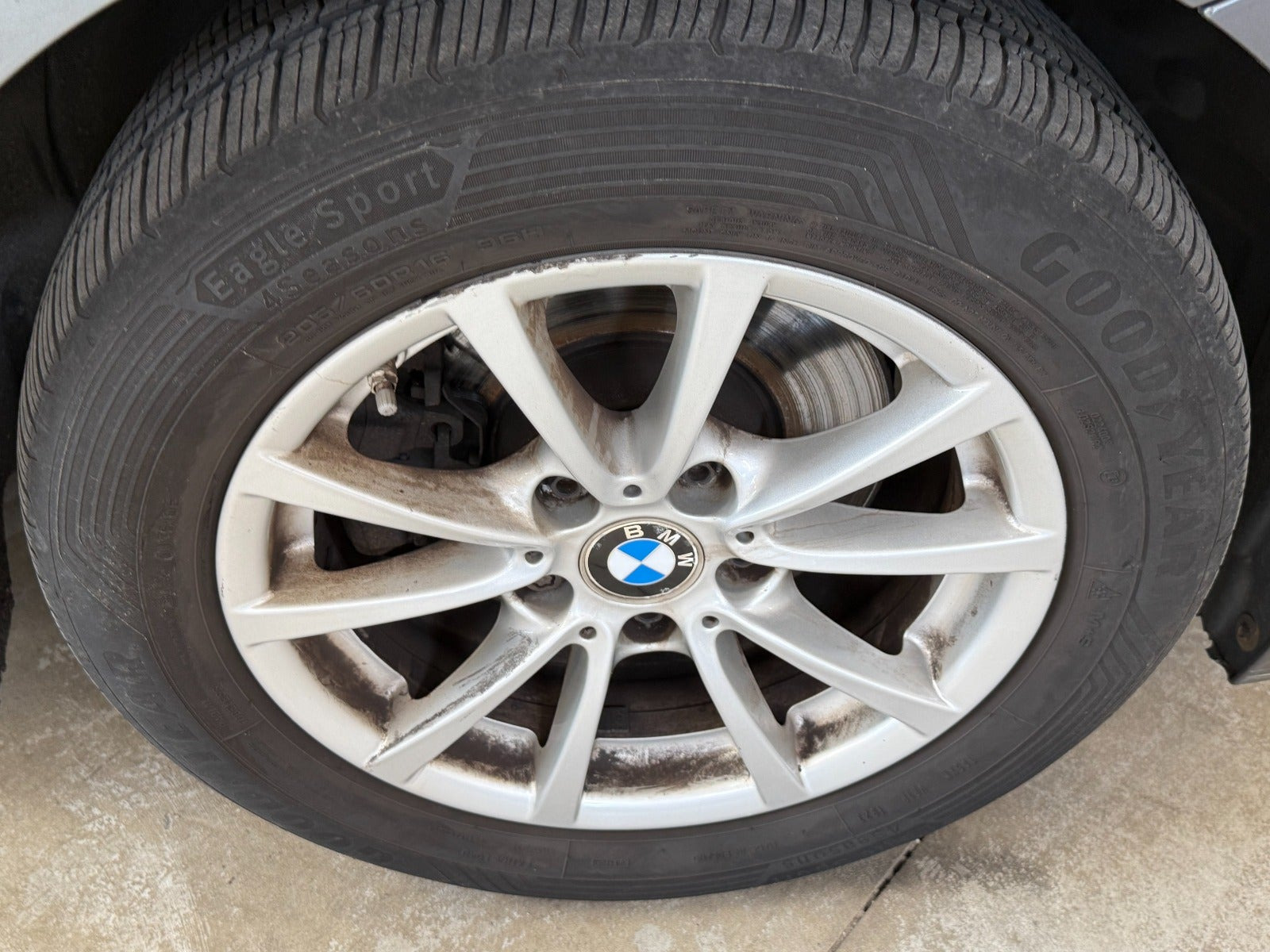Sort BMW 320d fra 2017