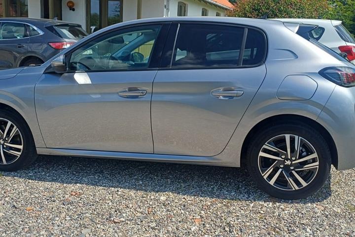 undefined Peugeot 208 fra 2021