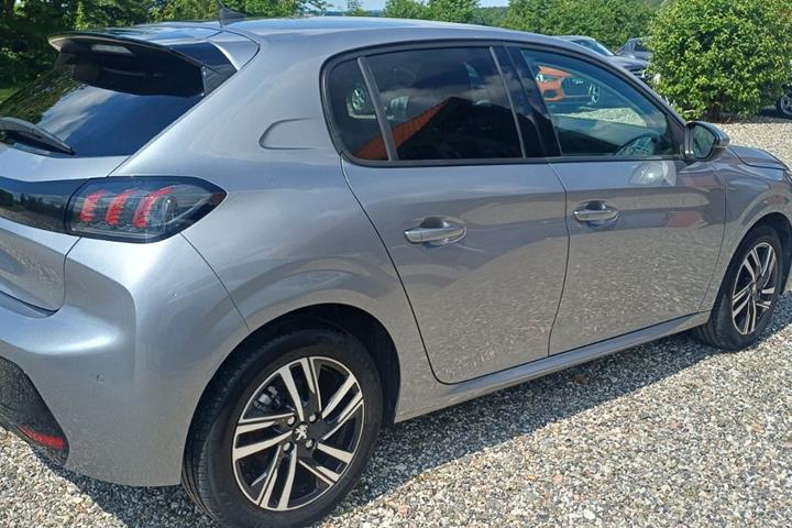 undefined Peugeot 208 fra 2021