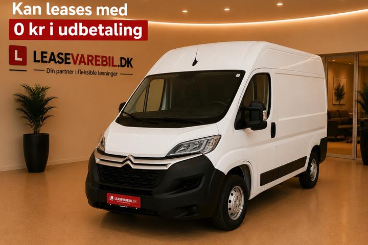 Hvid Citroën Jumper 33 fra 2022 set udefra