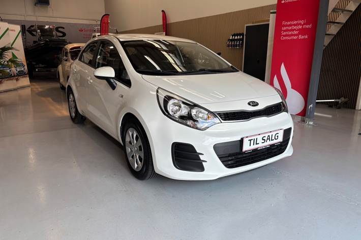 Hvid Kia Rio fra 2016
