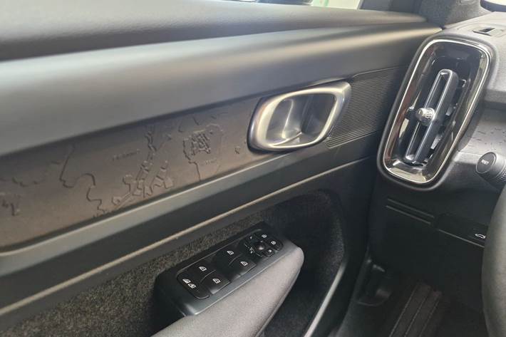 Sort Volvo C40 fra 2022