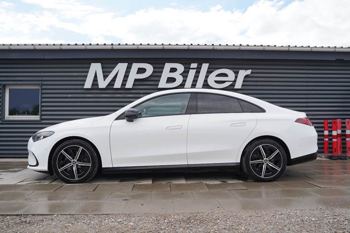 Hvid Mercedes CLA250+ fra 2025