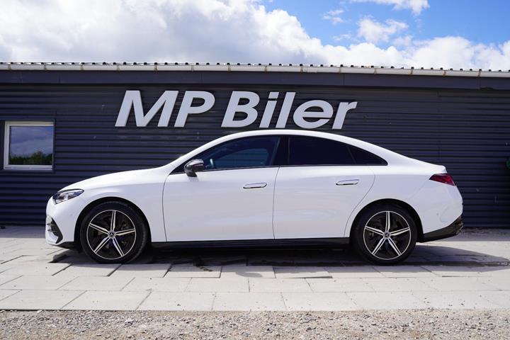 Hvid Mercedes CLA250+ fra 2025