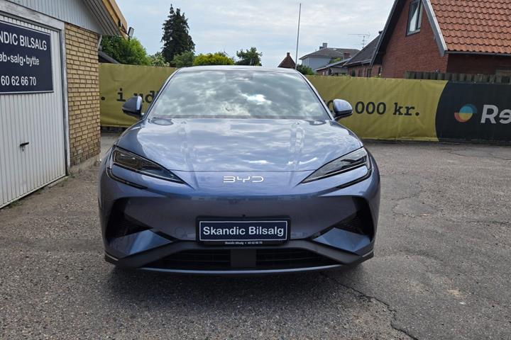 Grå BYD Sealion 7 fra 2024