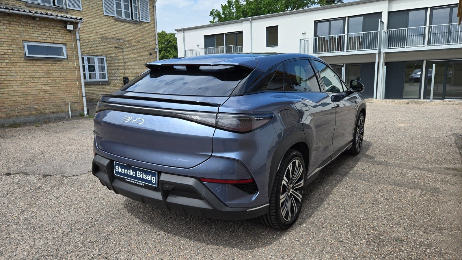 Grå BYD Sealion 7 fra 2024