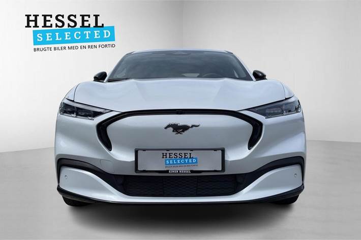 Hvid Ford Mustang Mach-E fra 2023