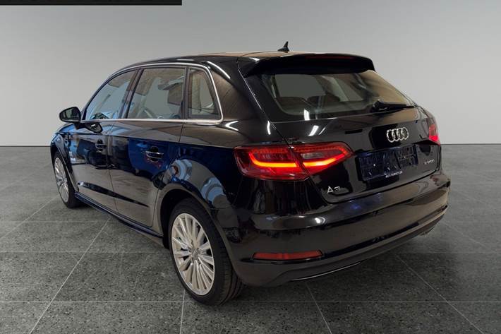 Sort Audi A3 fra 2016