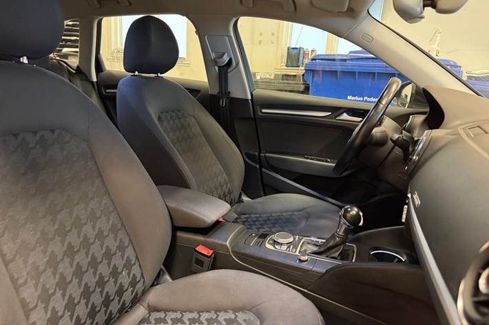 Sort Audi A3 fra 2016
