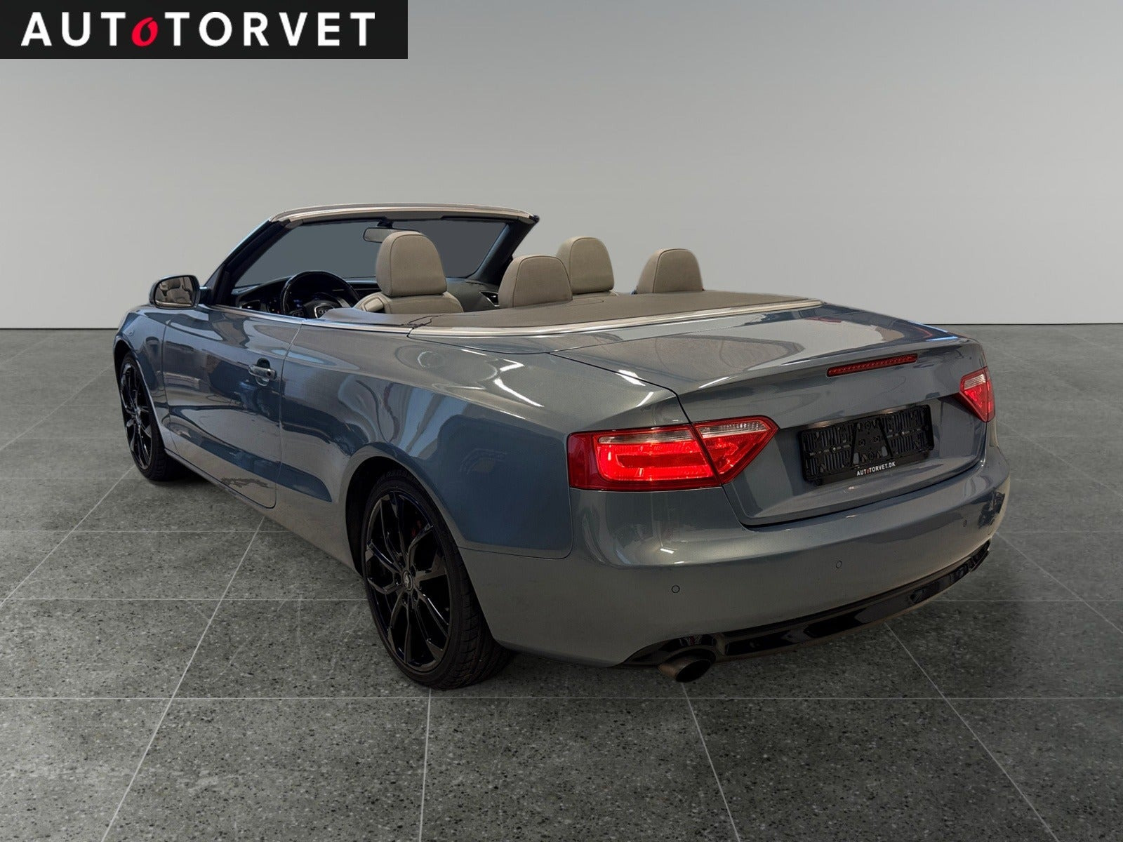 Blå Audi A5 fra 2010