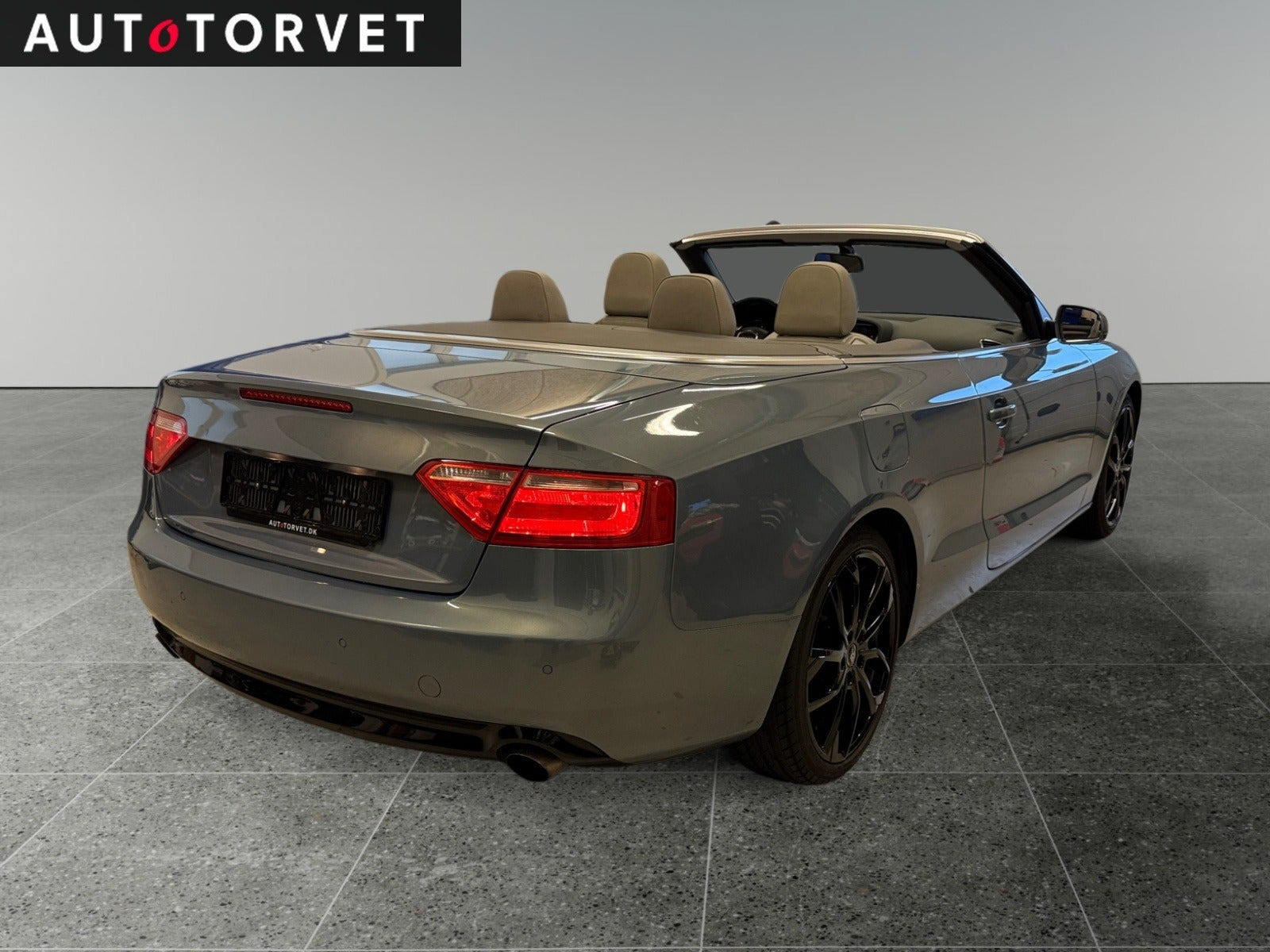 Blå Audi A5 fra 2010