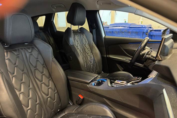 Hvid Peugeot 3008 fra 2022