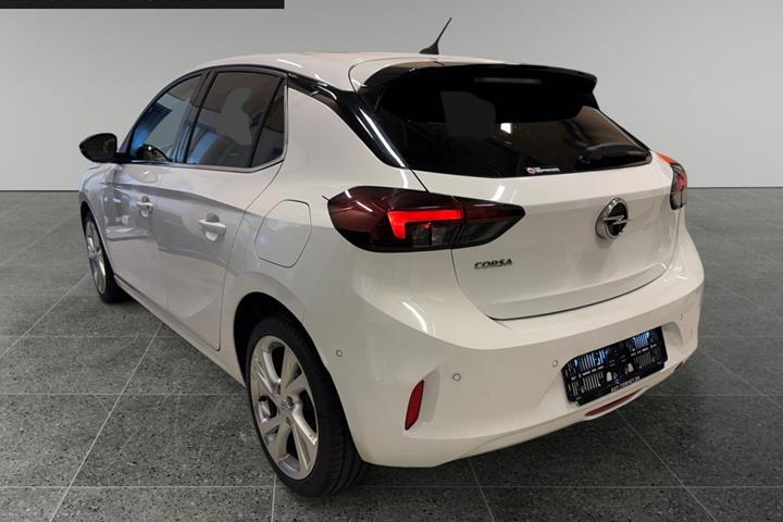 Hvid Opel Corsa fra 2020