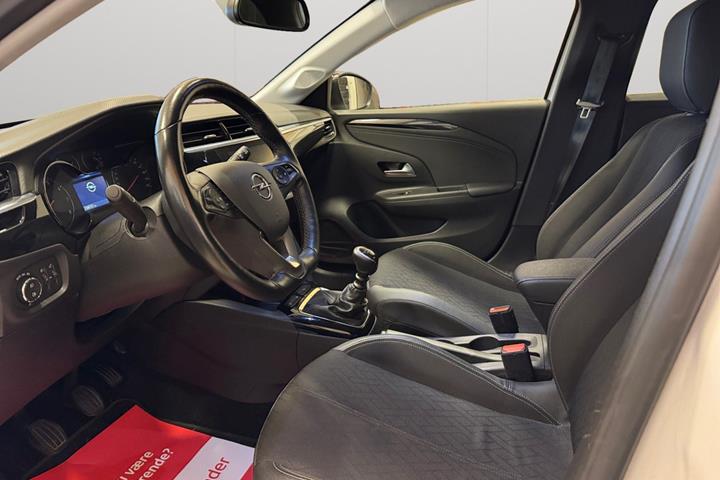 Hvid Opel Corsa fra 2020