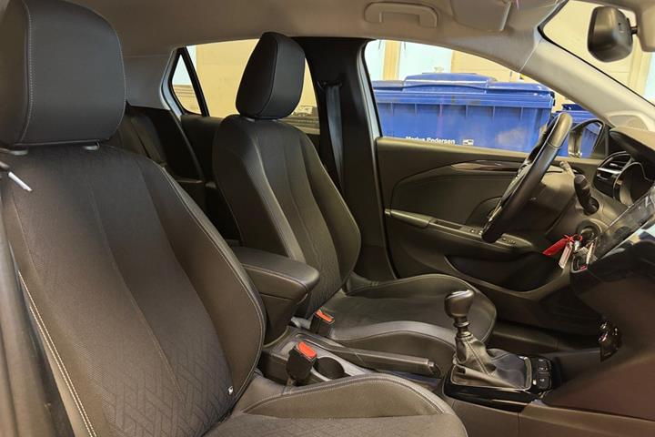 Hvid Opel Corsa fra 2020